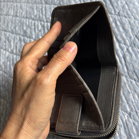 YSL Wallet - Picture 6 of 8